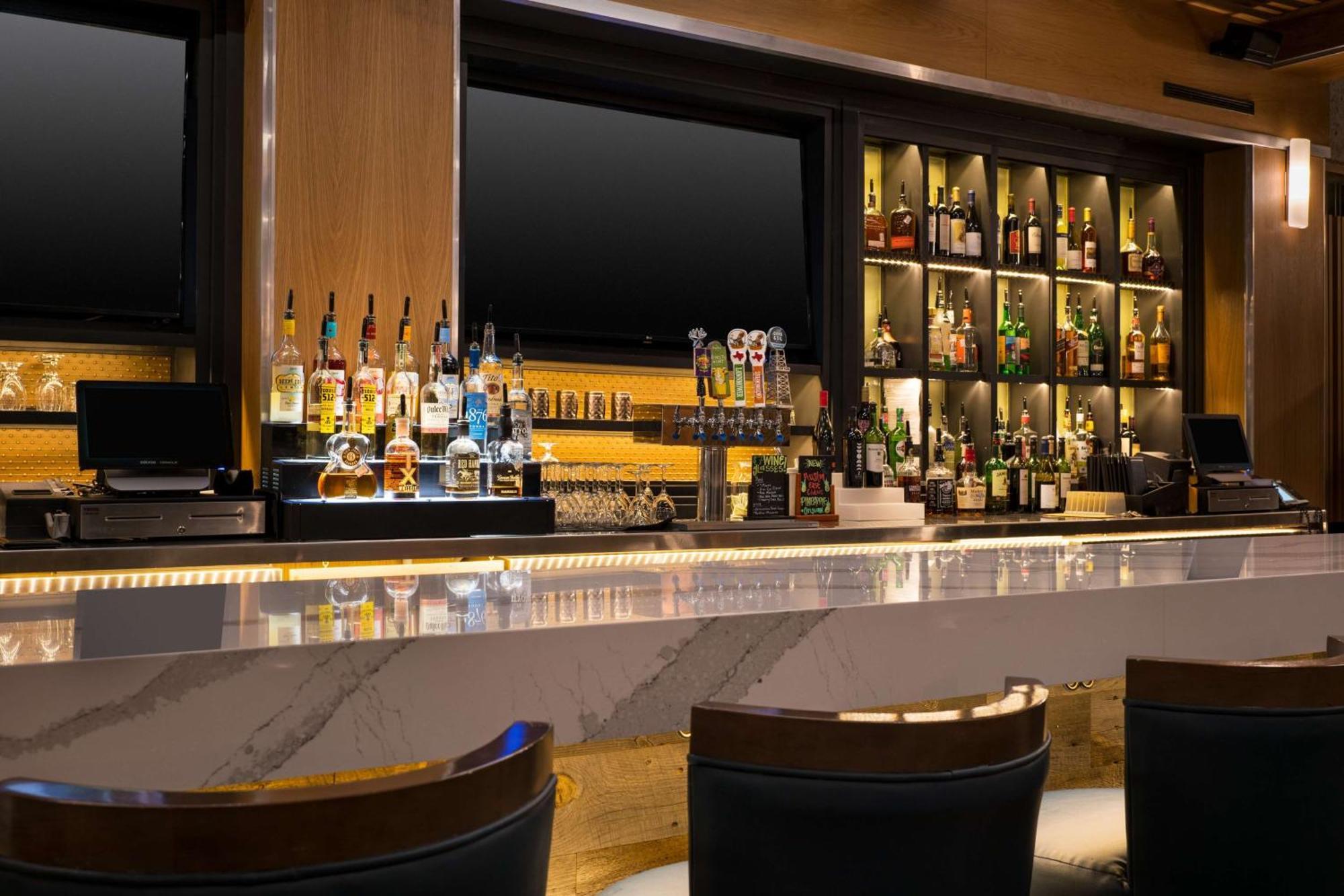 Embassy Suites By Hilton Austin Central Экстерьер фото