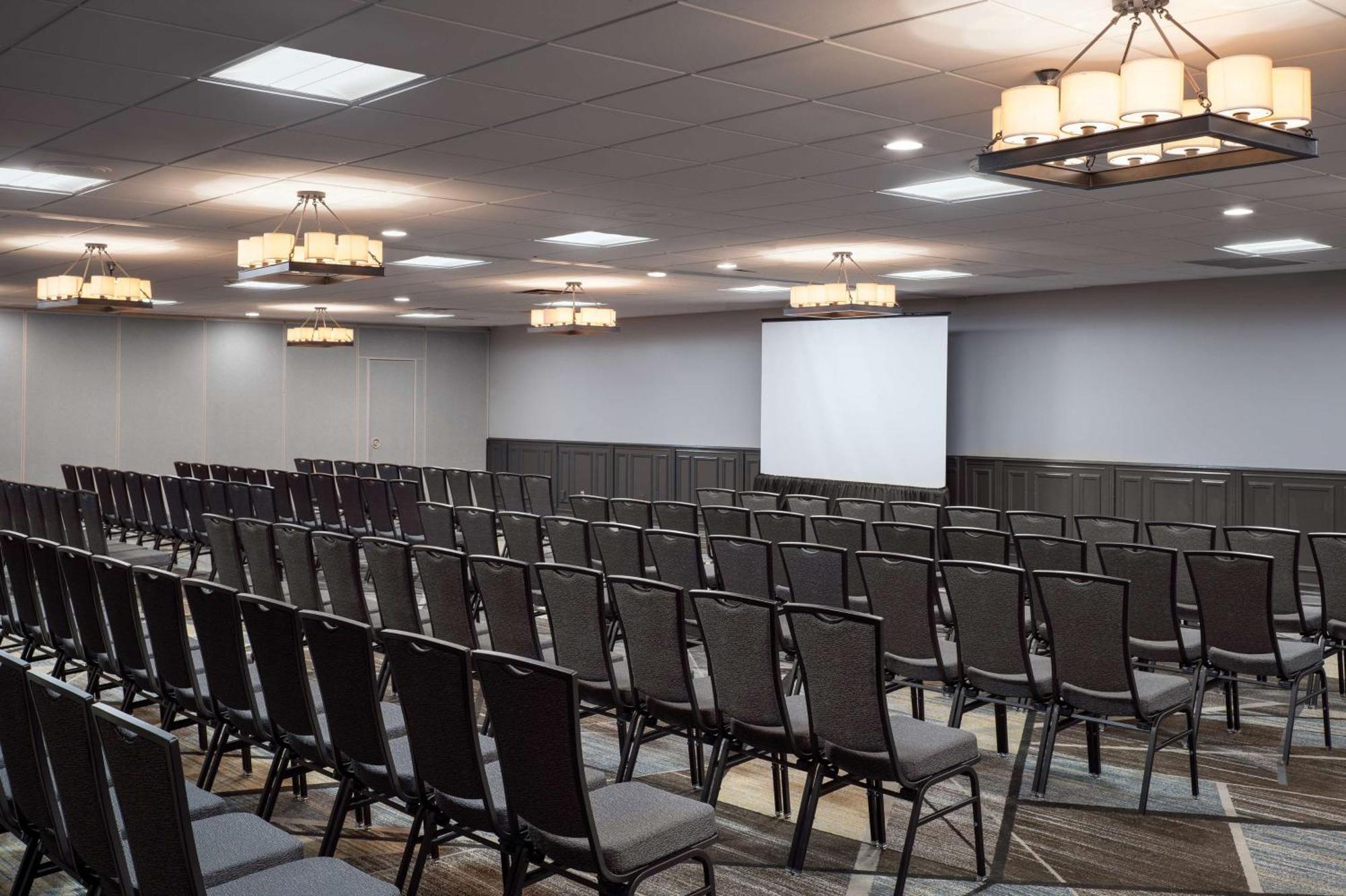 Embassy Suites By Hilton Austin Central Экстерьер фото