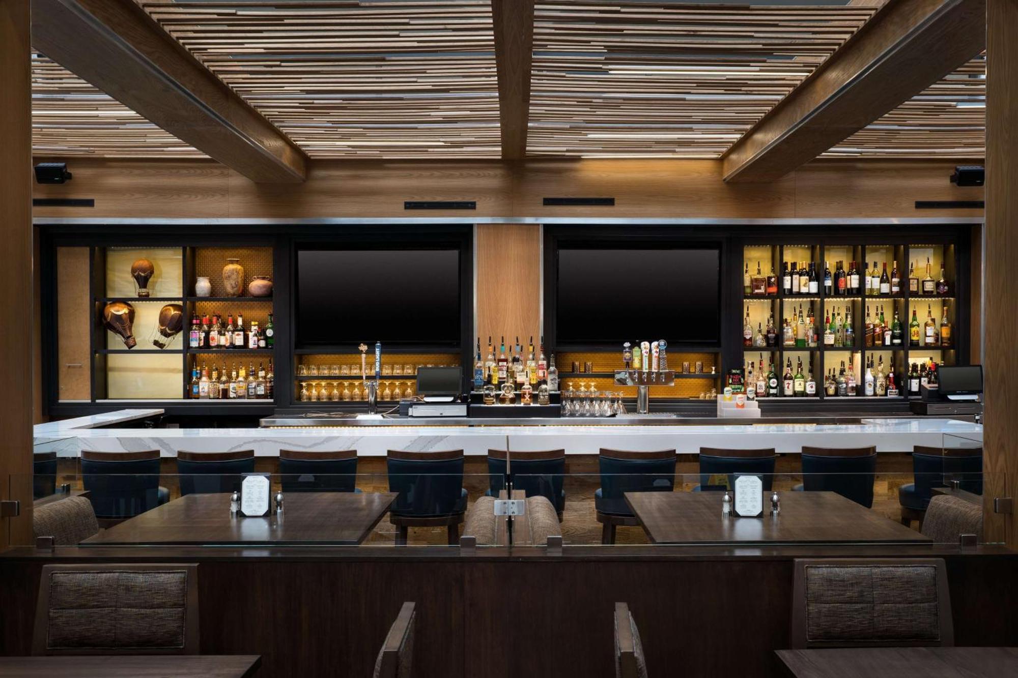 Embassy Suites By Hilton Austin Central Экстерьер фото