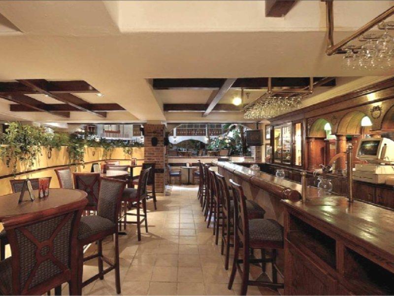 Embassy Suites By Hilton Austin Central Экстерьер фото