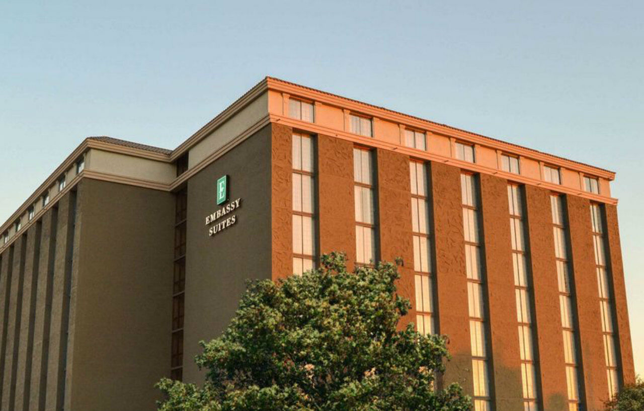 Embassy Suites By Hilton Austin Central Экстерьер фото